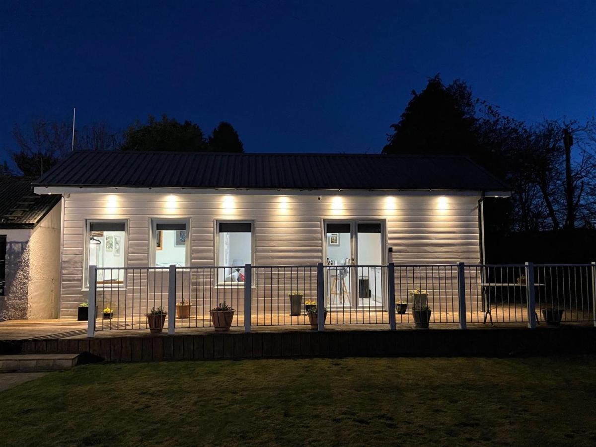 Chalet On The Green - Self Contained With Parking. Inshes Bagian luar foto