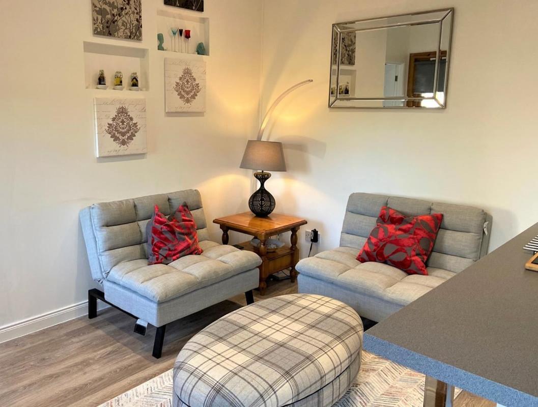 Chalet On The Green - Self Contained With Parking. Inshes Bagian luar foto